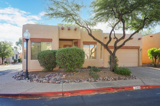 Building Photo - 3760 N Bay Horse Loop