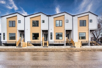 Building Photo - 304 38 Ave NW