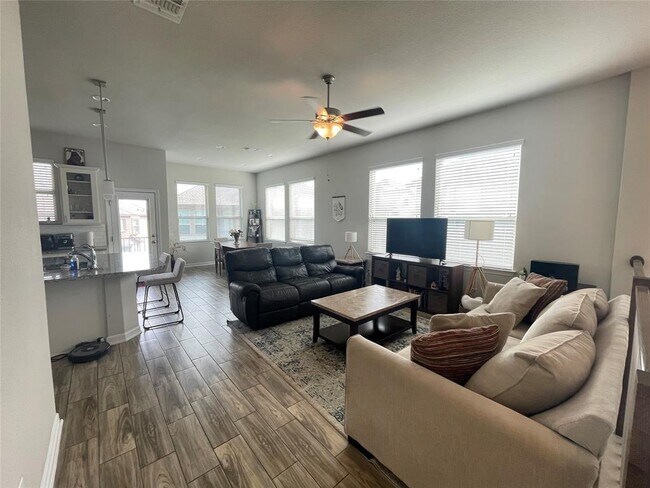 Building Photo - 2505 Meyer Cv
