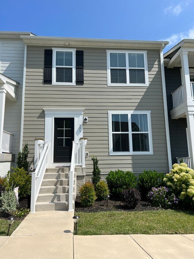 Primary Photo - Gorgeous Townhome Offering 6 Month Lease