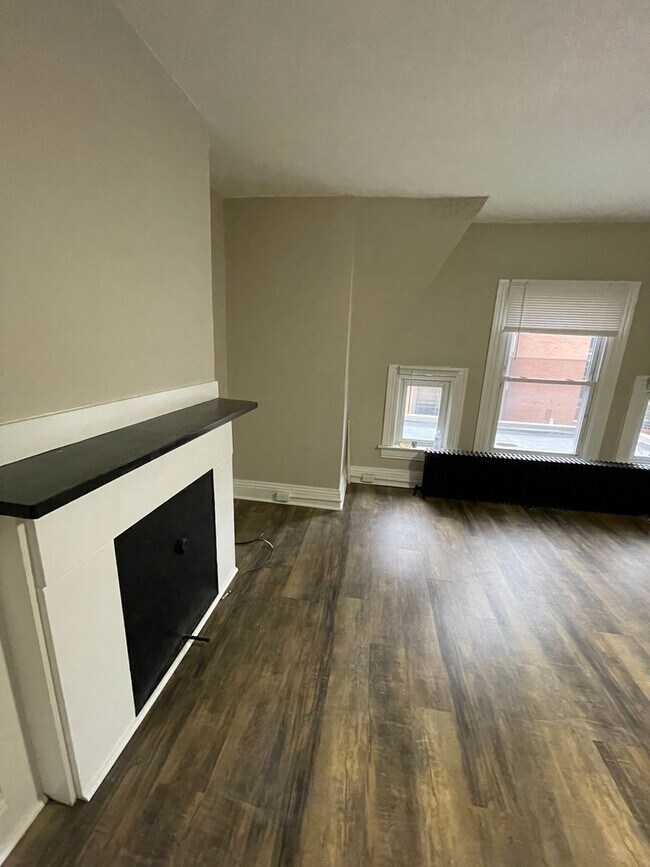 Foto del edificio - 4822 Liberty Ave