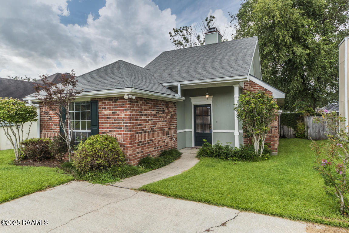 Primary Photo - 106 Triad Blvd