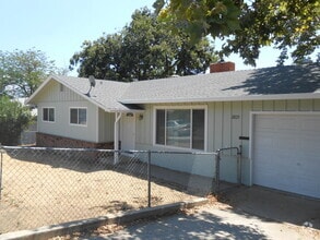 Building Photo - 2825 Placer St