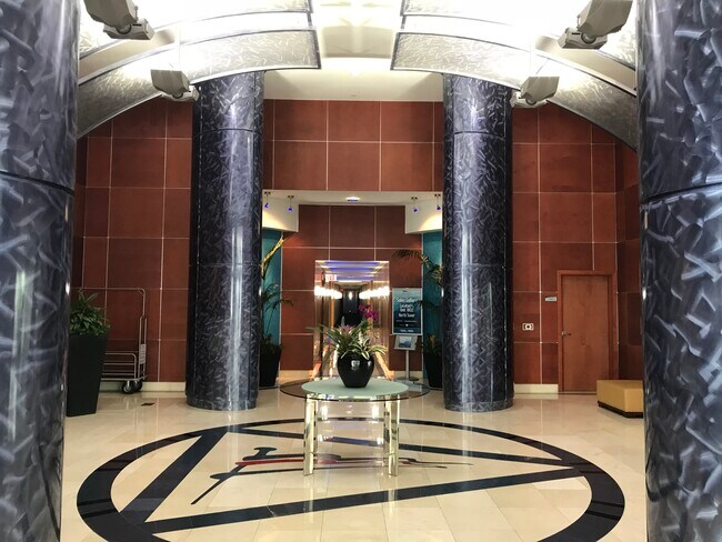 LOBBY - 231 Riverside Dr