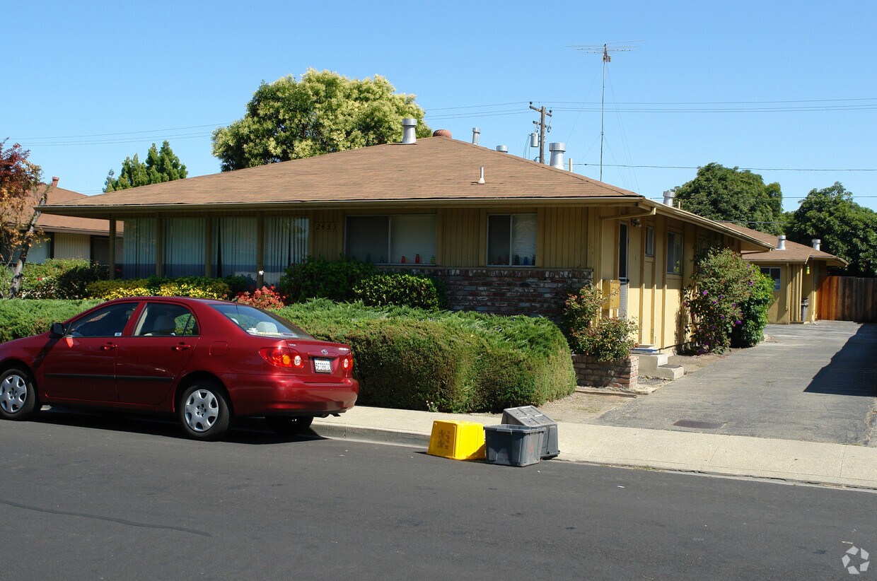 Primary Photo - 2453 Anna Dr