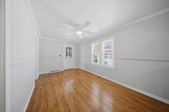 Building Photo - 809 W Park Ave