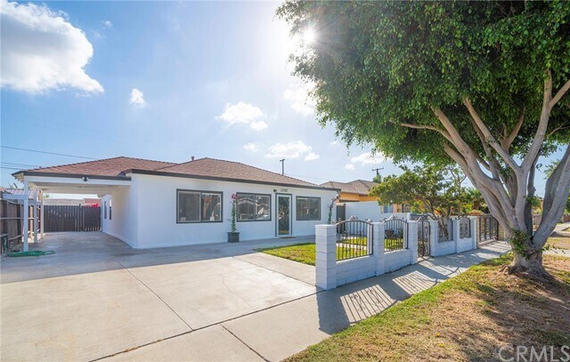 Foto del edificio - 22702 Marbella Ave