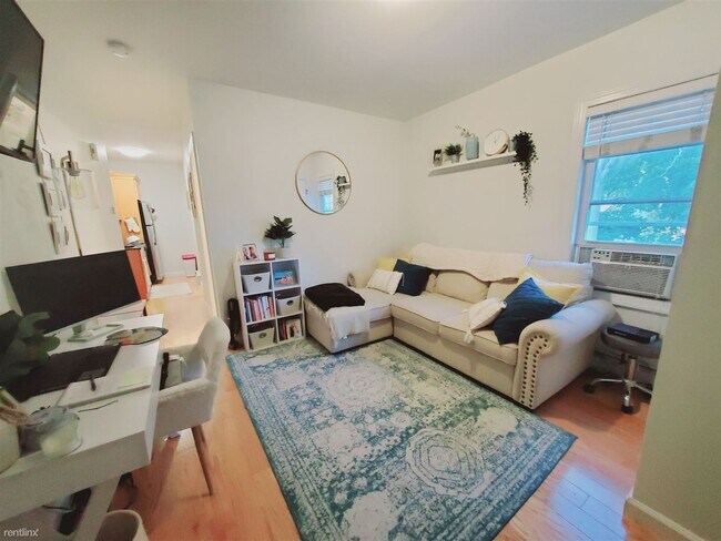 Building Photo - 1 br, 1 bath Condo - 28 1st St Apt 2