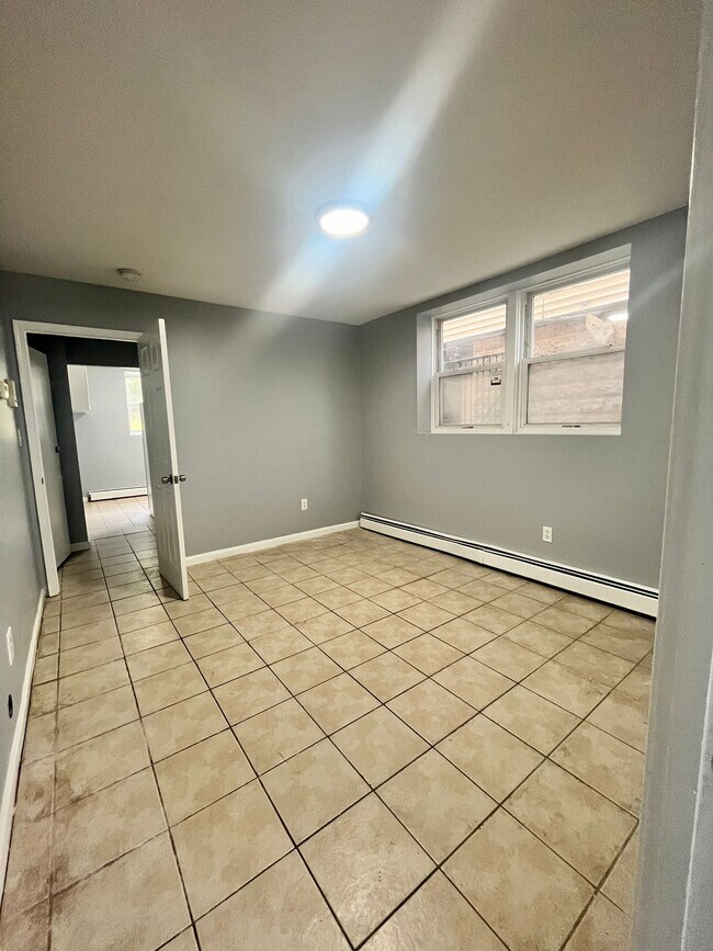 196 Lembeck Ave BSMT - 188 Lembeck Ave