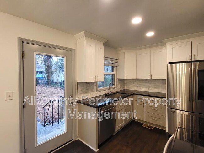 Foto del edificio - 3068 Anthony Dr