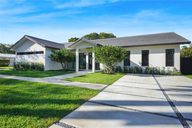 Foto del edificio - 8765 SW 175th St