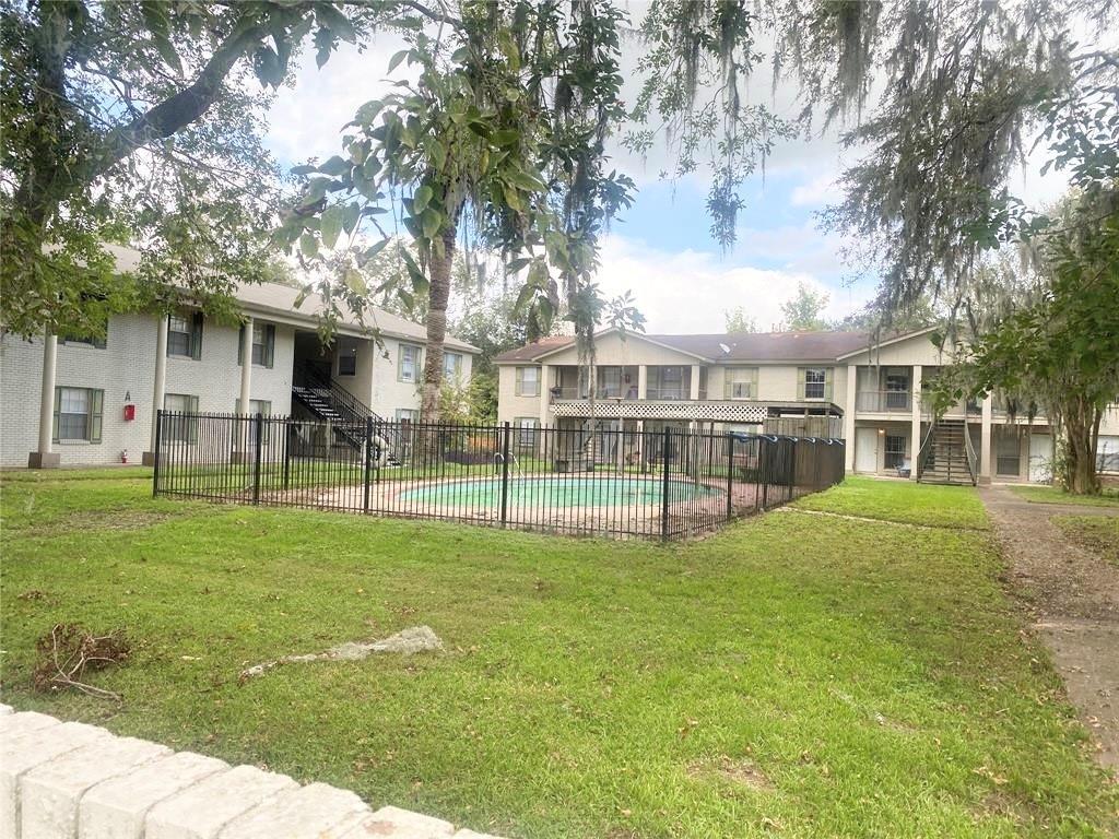 Primary Photo - 500 Willow Dr