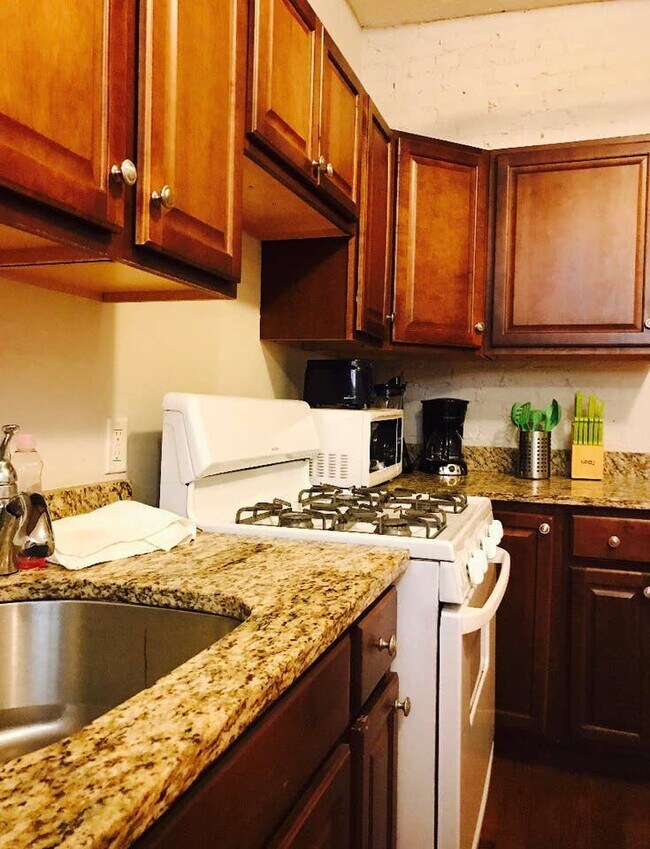 Foto del edificio - 460 Park Dr