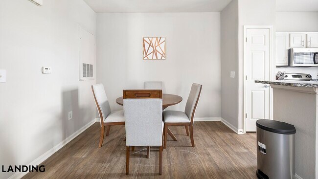 Foto del edificio - 261 Veterans Pkwy