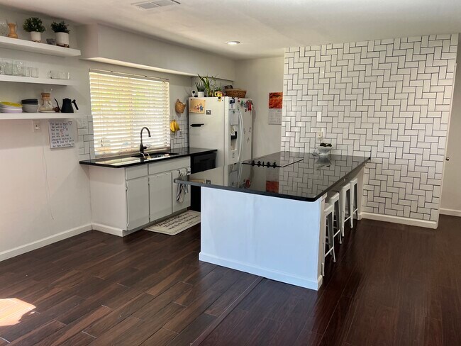 Foto del edificio - 110 Hastings Ct