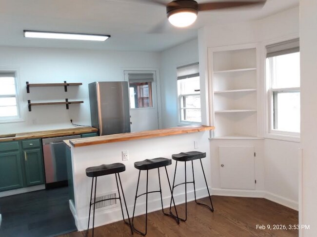 Foto del edificio - 5253 N Bowdoin St