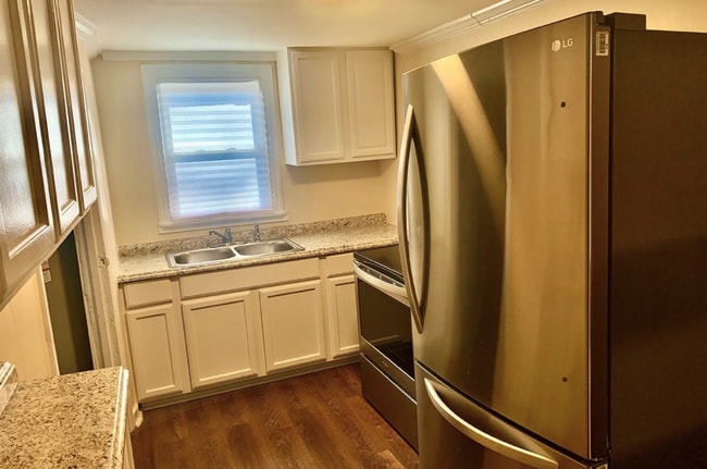 Photo - 1709 Cass St Apartment