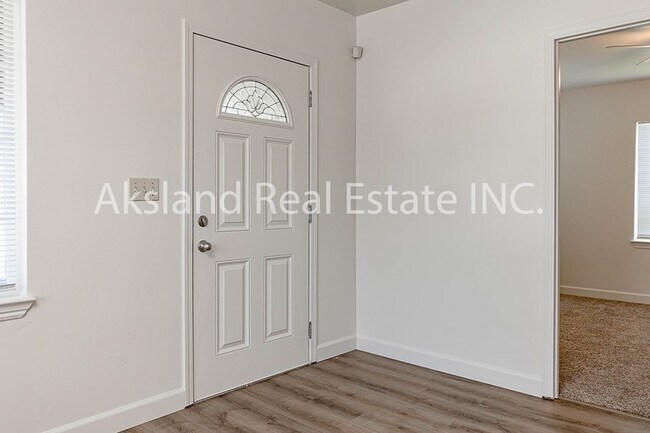 Building Photo - Manteca