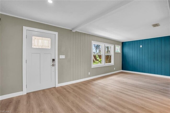 Building Photo - 135 Standish Cir