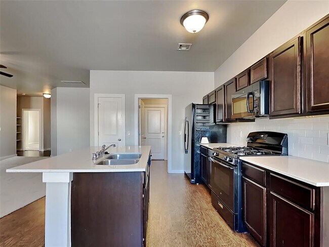 Foto del edificio - 9049 NW 143rd St