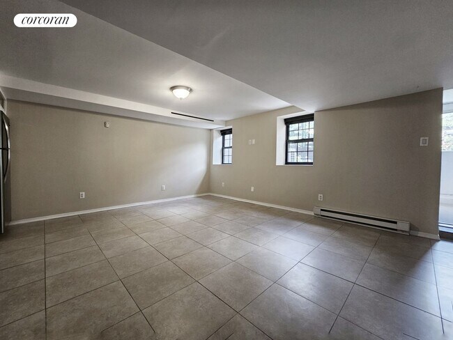 Building Photo - 91 N Henry St