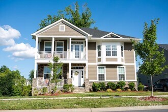 Building Photo - 13012 Vermillion Crossing Ct