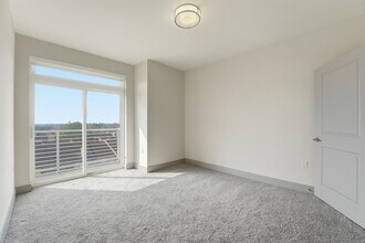 Building Photo - 6955 Turtlewood Dr