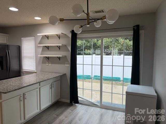 Foto del edificio - 16855 Greenlawn Hills Ct