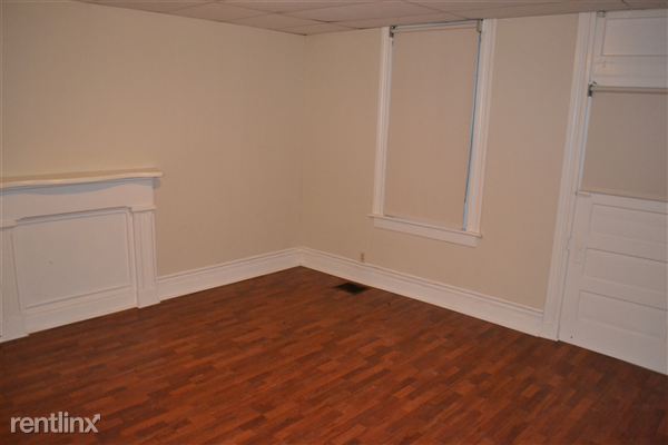 Building Photo - 305 Emming St