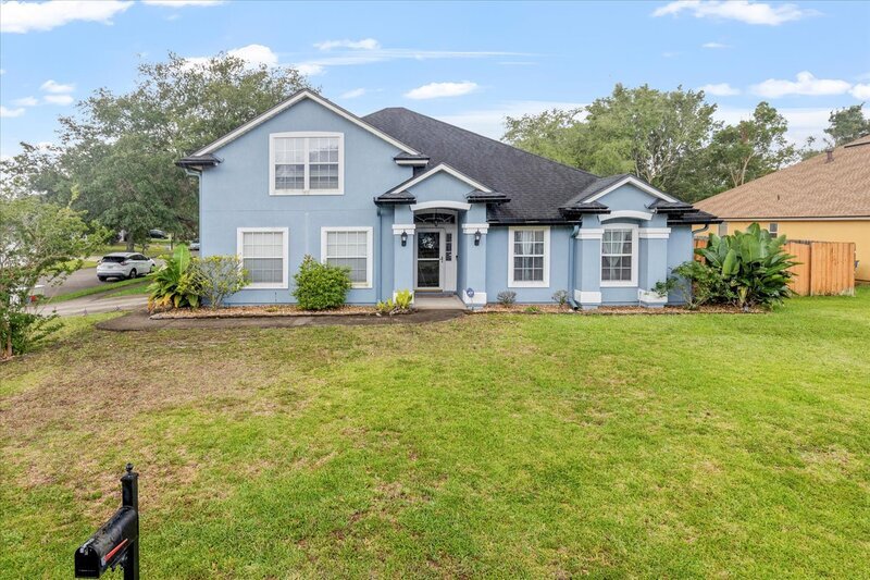 Foto principal - 13705 Fish Eagle Dr W