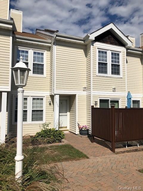 Foto del edificio - 1606 Whispering Hills Dr