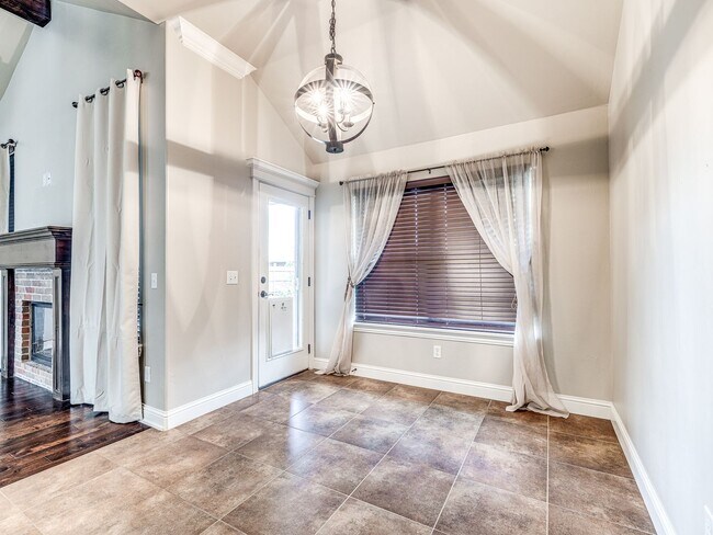 Building Photo - Charming home in Deer Creek Schools + Lone...