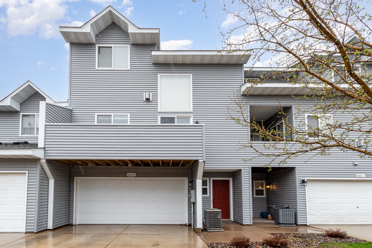 Primary Photo - 644 Woodduck Dr
