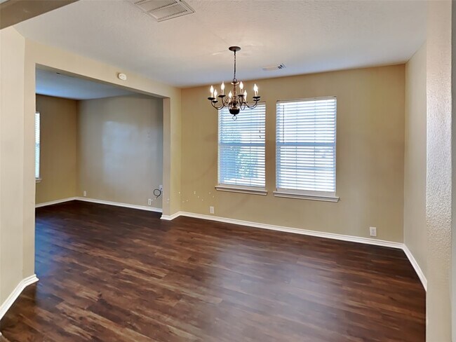 Foto del edificio - 3027 Acacia Fair Ln