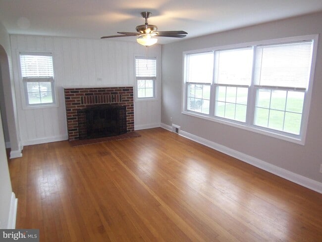Building Photo - 3014A Churchville Rd