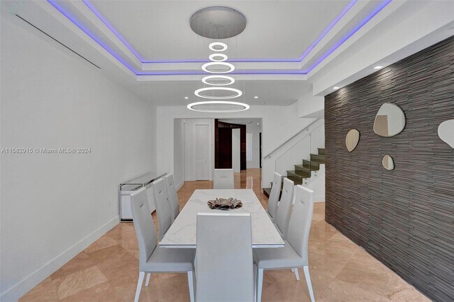Foto del edificio - 415 Holiday Dr