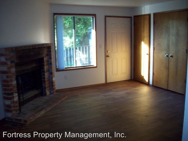 Building Photo - 400 SE 169th Ave