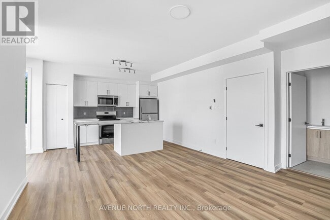 Building Photo - 391 Dieppe St