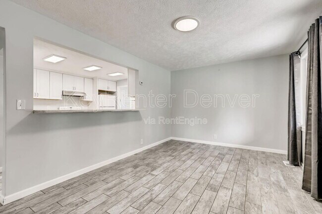 Foto del edificio - 1733 Iola St