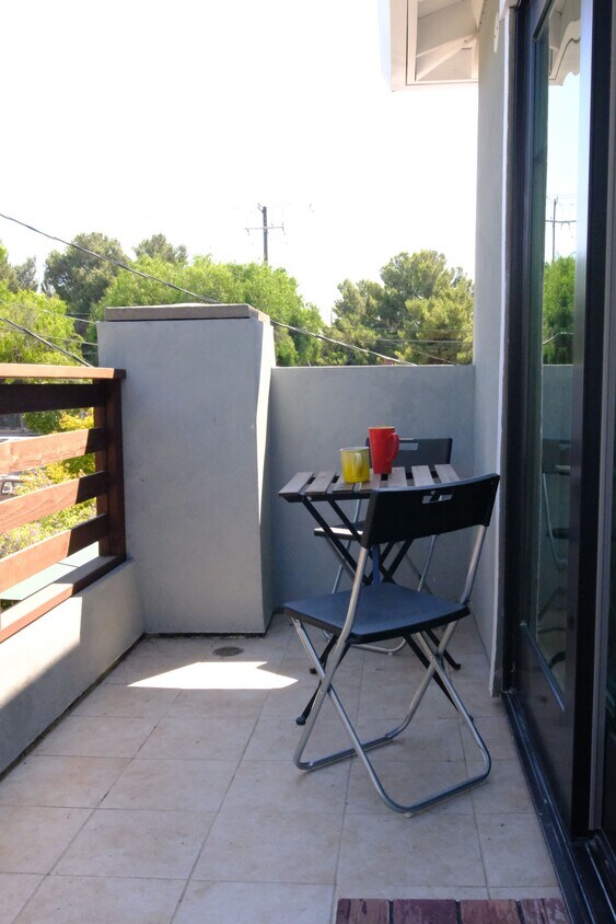Balcony - 327 Morse Ave