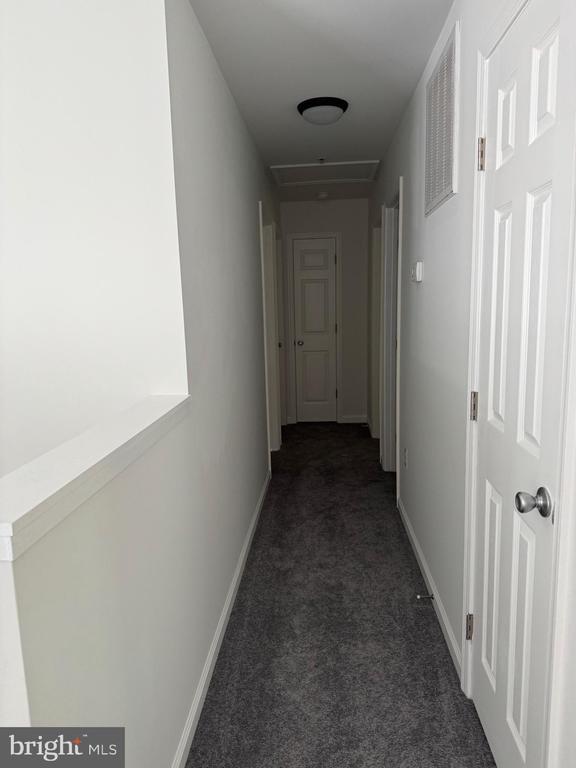 Foto del edificio - 845 Whispering Pine Cir