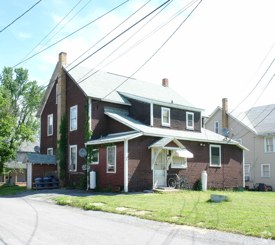 Building Photo - 210-212 Clearfield St