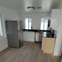 Building Photo - 1744 SW 10th St