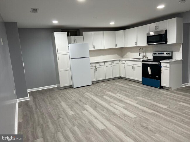 Foto del edificio - 10314 Lees Crossing Ln