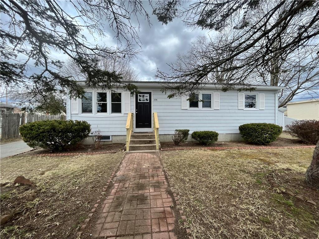 Primary Photo - 108 Perry Ave