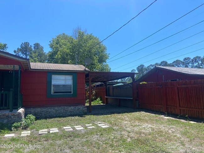 Foto del edificio - 10416 103rd St