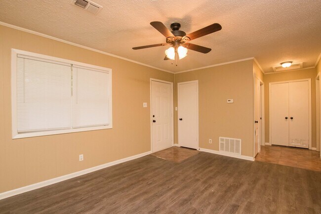 Foto del edificio - 4620 Prospect Rd