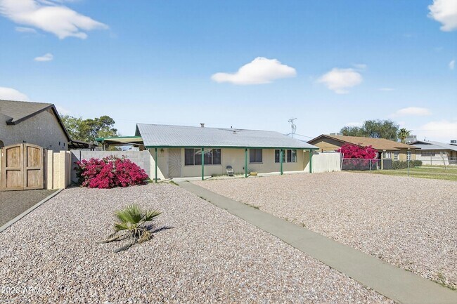 Foto del edificio - 1113 N Coolidge Ave