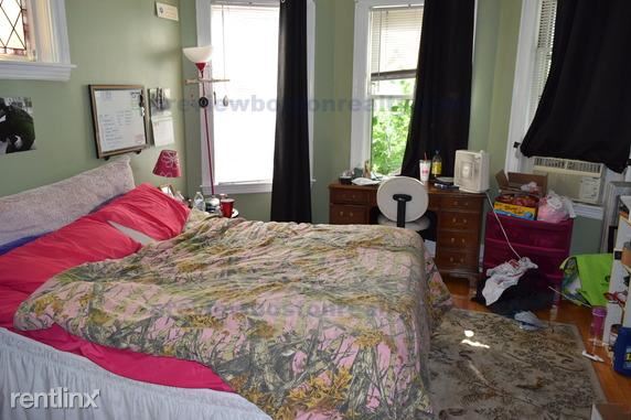 Primary Photo - 112 Brooks St
