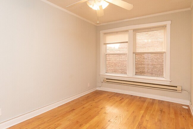 Building Photo - 457 W Melrose St